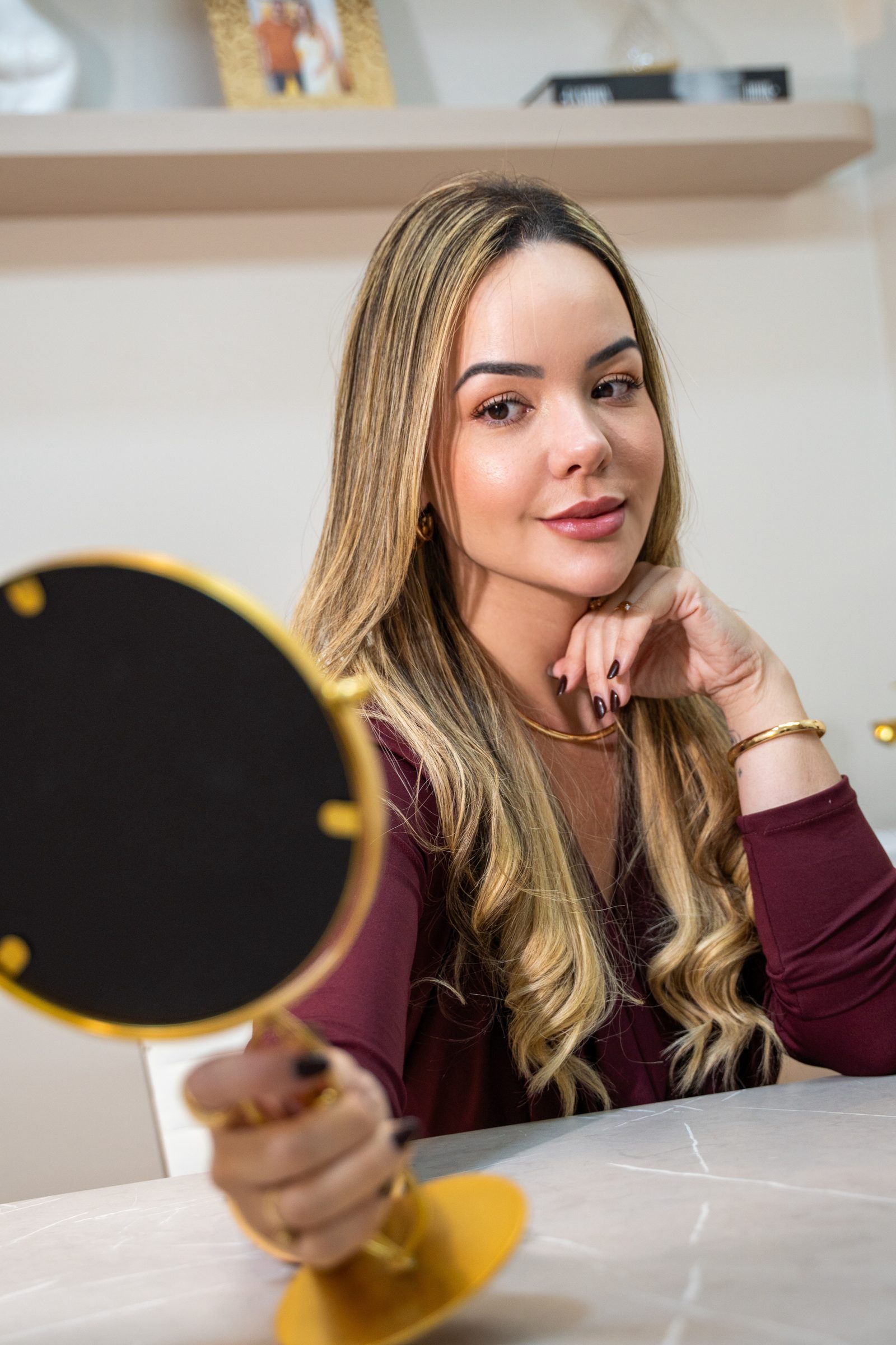 DRA Larissa Araújo — Eleve sua autoestima